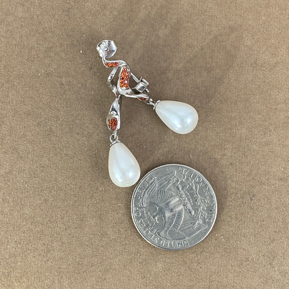 Red garnets and Fresh Water Pearl Earrings - Picture 6 of 6